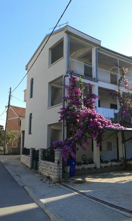 Apartments Davor 비오그라드나모루 외부 사진