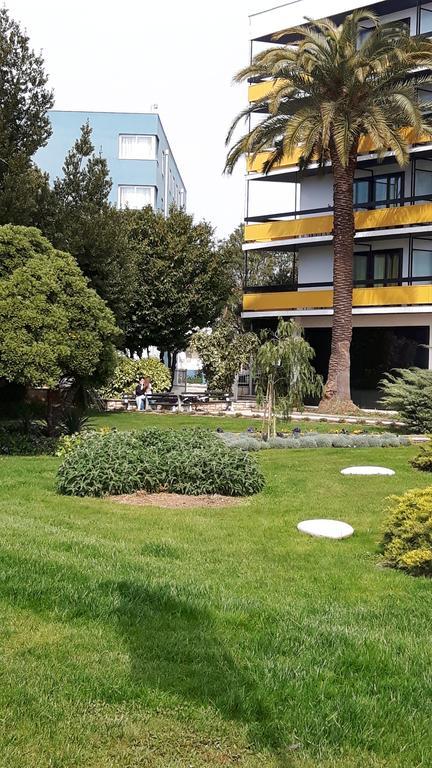 Apartments Davor 비오그라드나모루 외부 사진