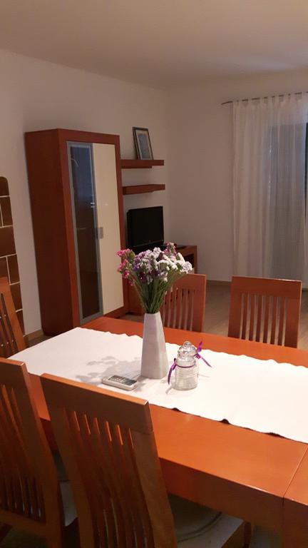 Apartments Davor 비오그라드나모루 외부 사진
