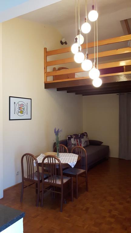 Apartments Davor 비오그라드나모루 외부 사진