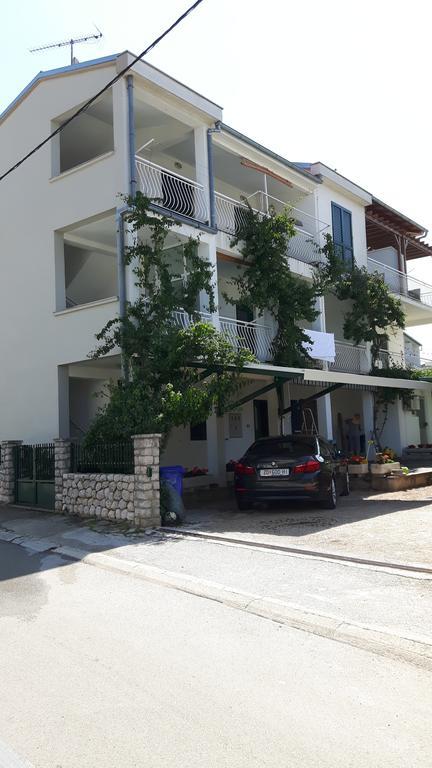 Apartments Davor 비오그라드나모루 외부 사진